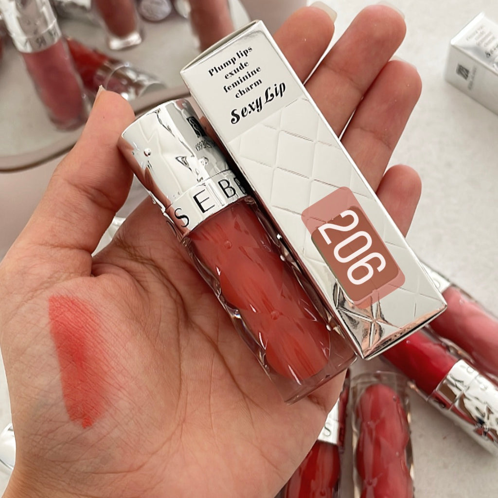Sexy Plump Lips Excude Feminine Charm Moisturizer Lip Gloss