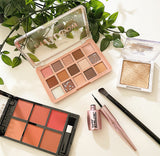 Chic Makeup Look Bundle